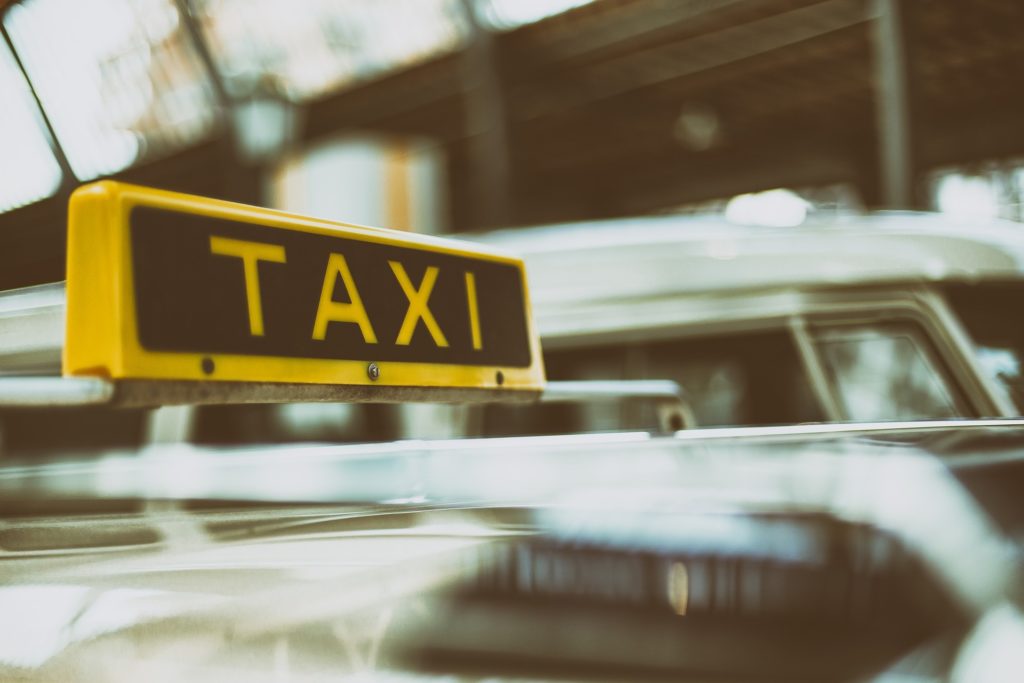 Things to Know When You Arrive in a New Place taxi